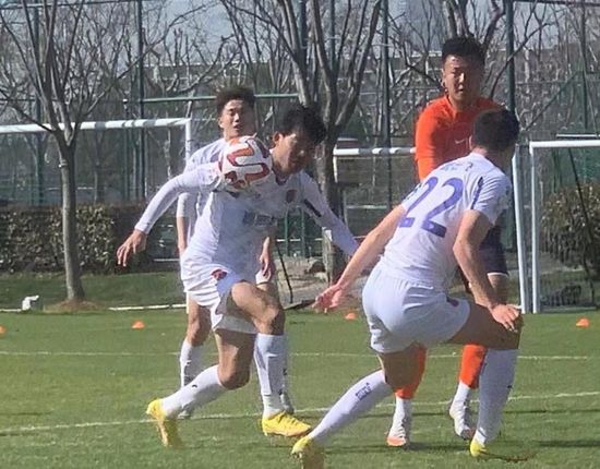 两攻一受4p双龙h男男视频